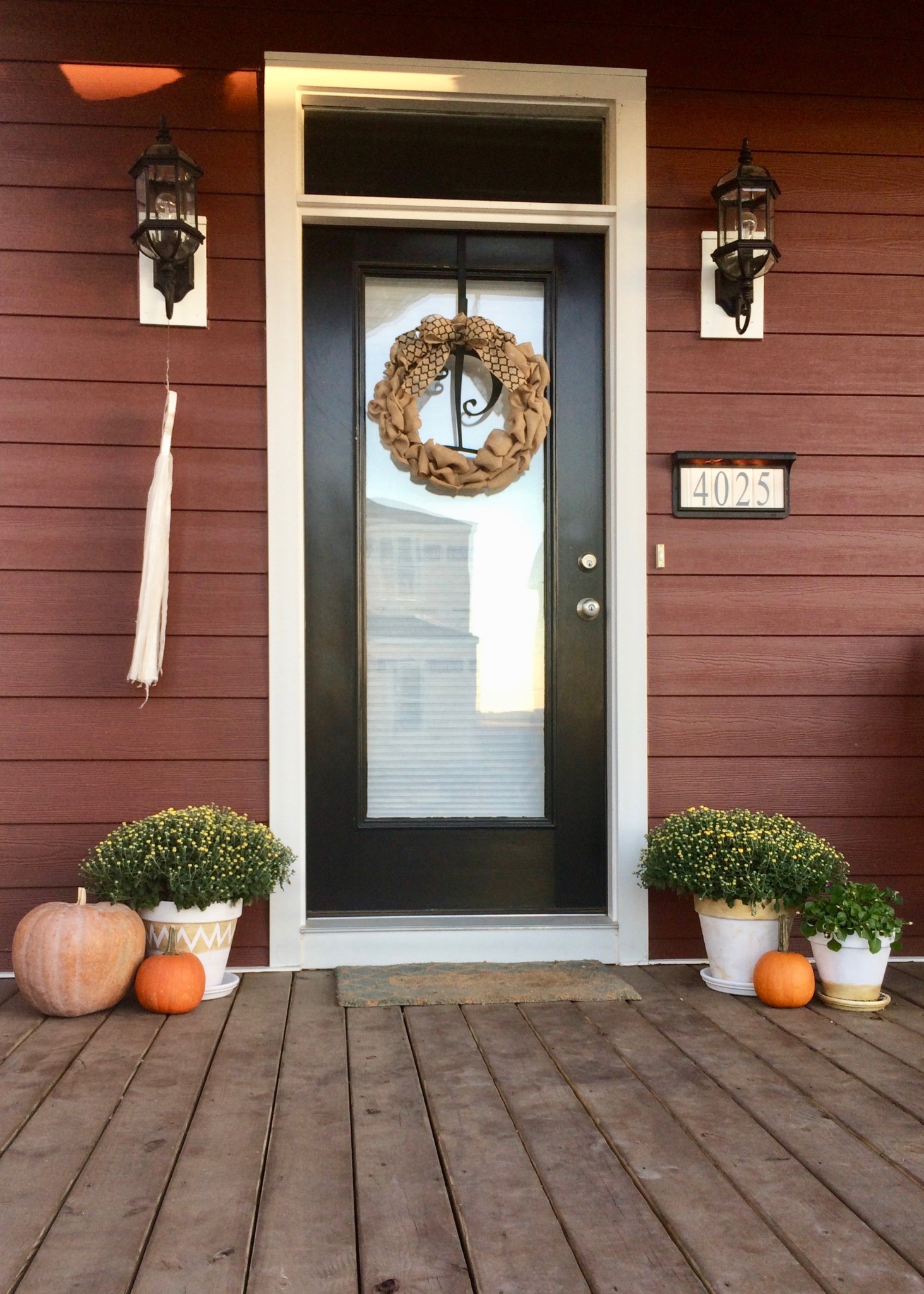 How to Make A Personalized Fall Burlap Wreath 